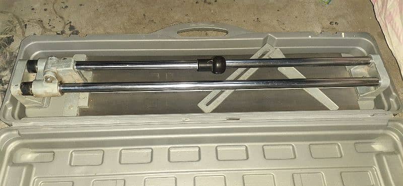 0384279488 tile cutter 24" size bilkul new condition 4