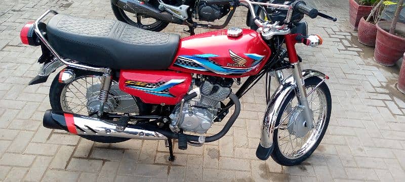 Honda CG 125 model 2024 Karachi number 1