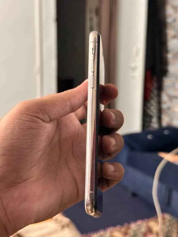 Iphone X 256 GB PTA Approved White Color 6