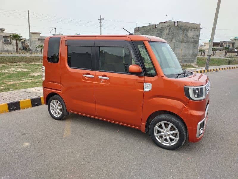 Daihatsu Tanto Wake 2015 1