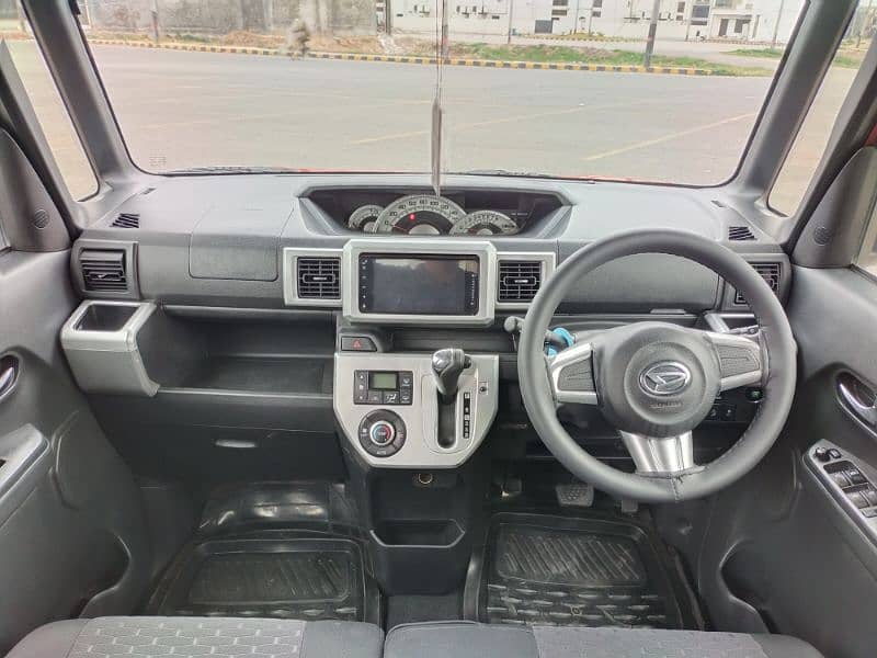 Daihatsu Tanto Wake 2015 9