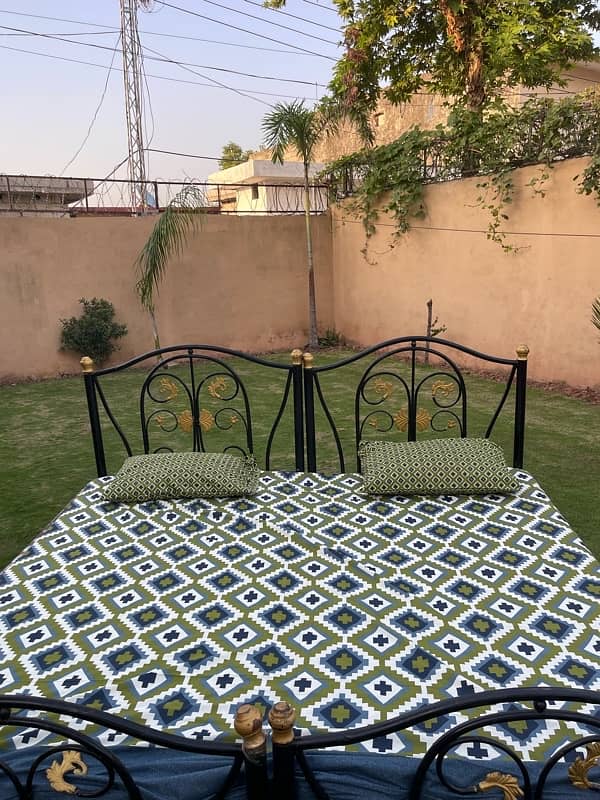 iron 2 bed single set for sale 3