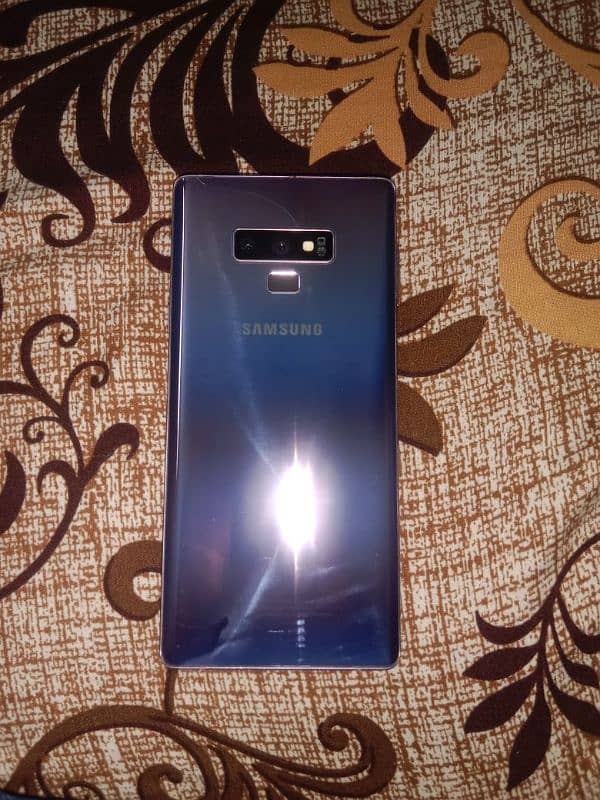 Samsung Glaxy  Note 9 3