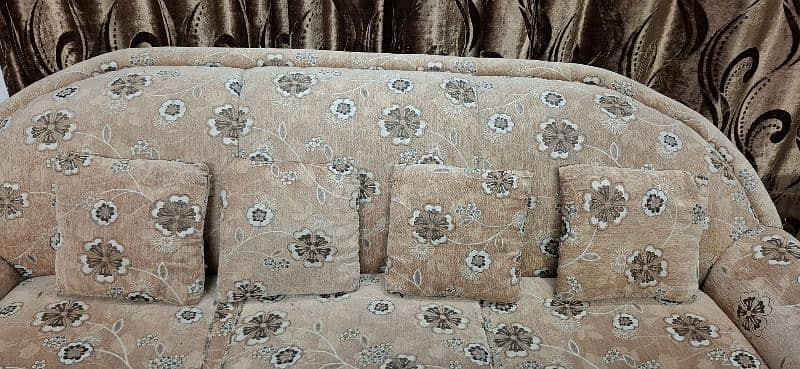 sofa 3 seater at throw away price 3