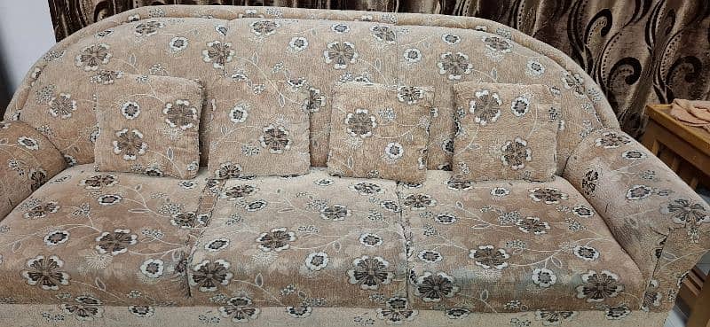 sofa 3 seater at throw away price 4