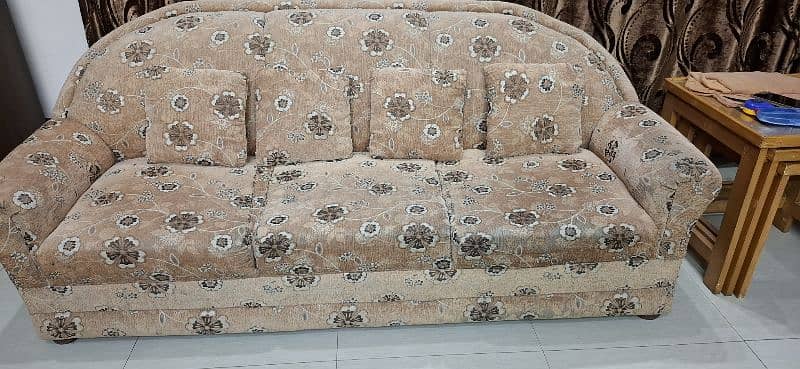 sofa 3 seater at throw away price 5