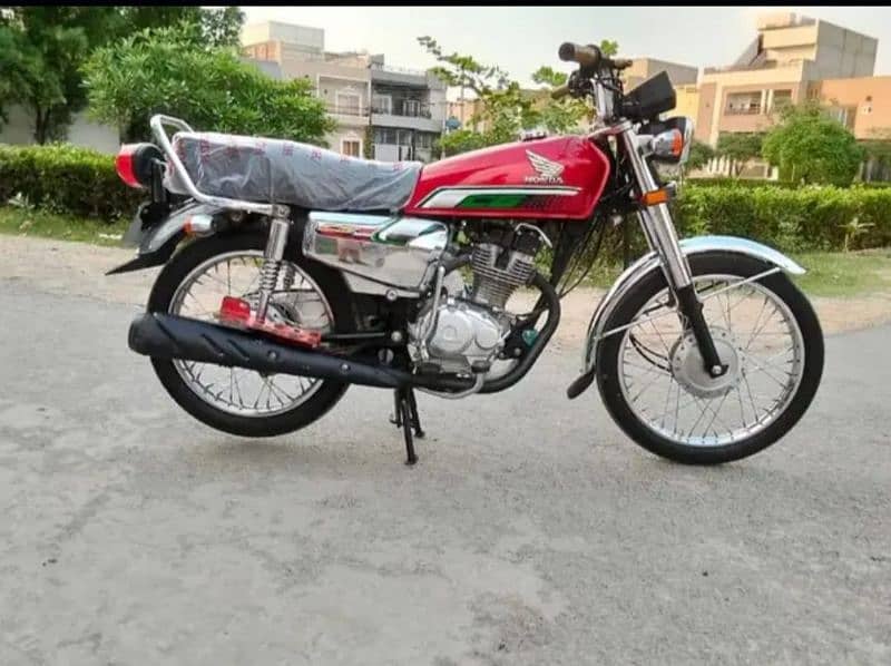 Honda 125 22/23 model 10