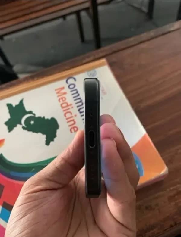 IPHONE 15 pro non PTA 3