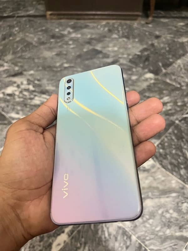 vivo S1 4