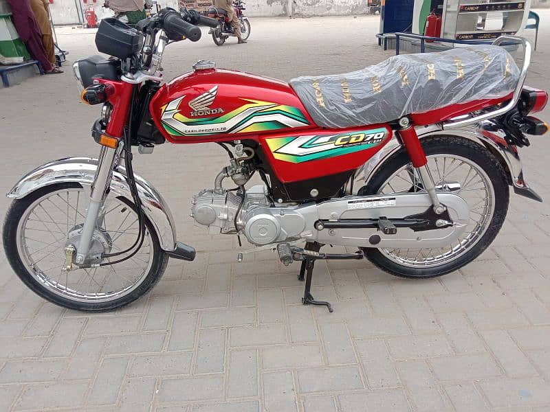 Honda CD 70 2023 Model brand new 7