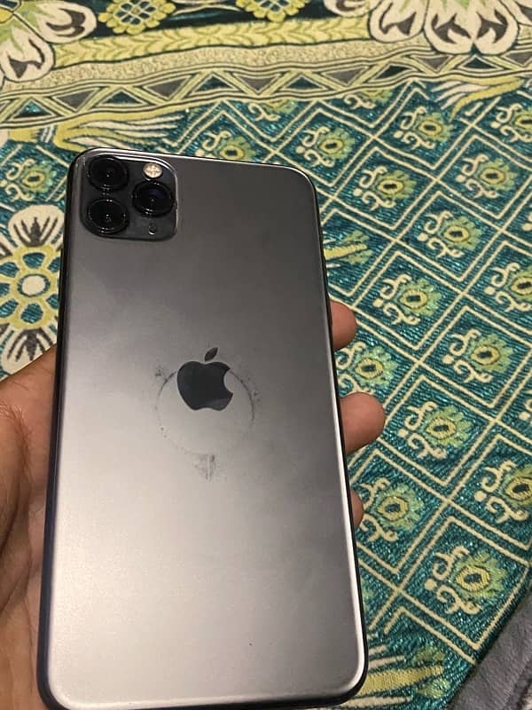 iphone 11 pro max 2