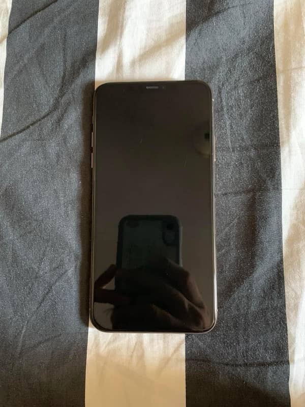 iPhone 11 Pro Max 256GB PTA APPROVED 1