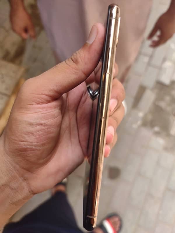 iphone xs max 64 DUAL PTA APPROVED 10/10 condition all ok 4