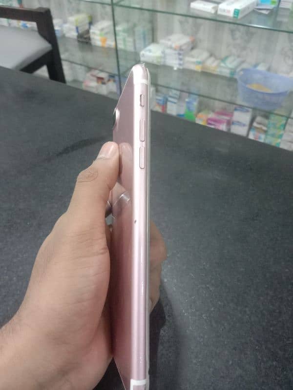 I phone 7 plus.   pta prove 4