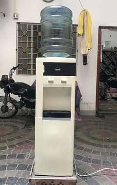 Canon water dispenser