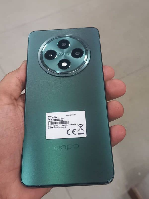 new Oppo Reno 12 F 8/256- 1