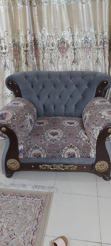 good condition sofa set 1