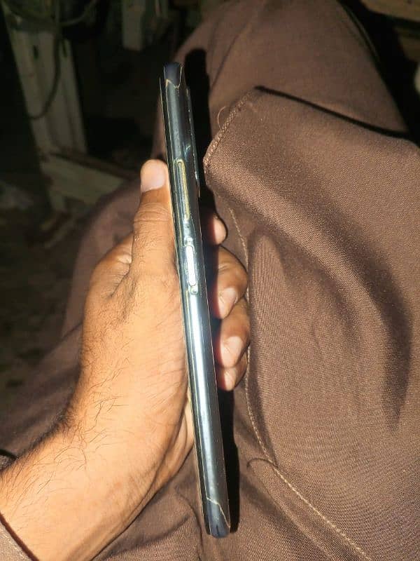 Infinix not 8   Rs . 23000     03014609659 2