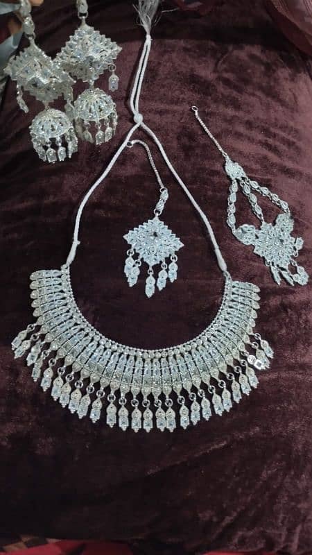 WALIMA JEWELLERY SET FOR SALE 0