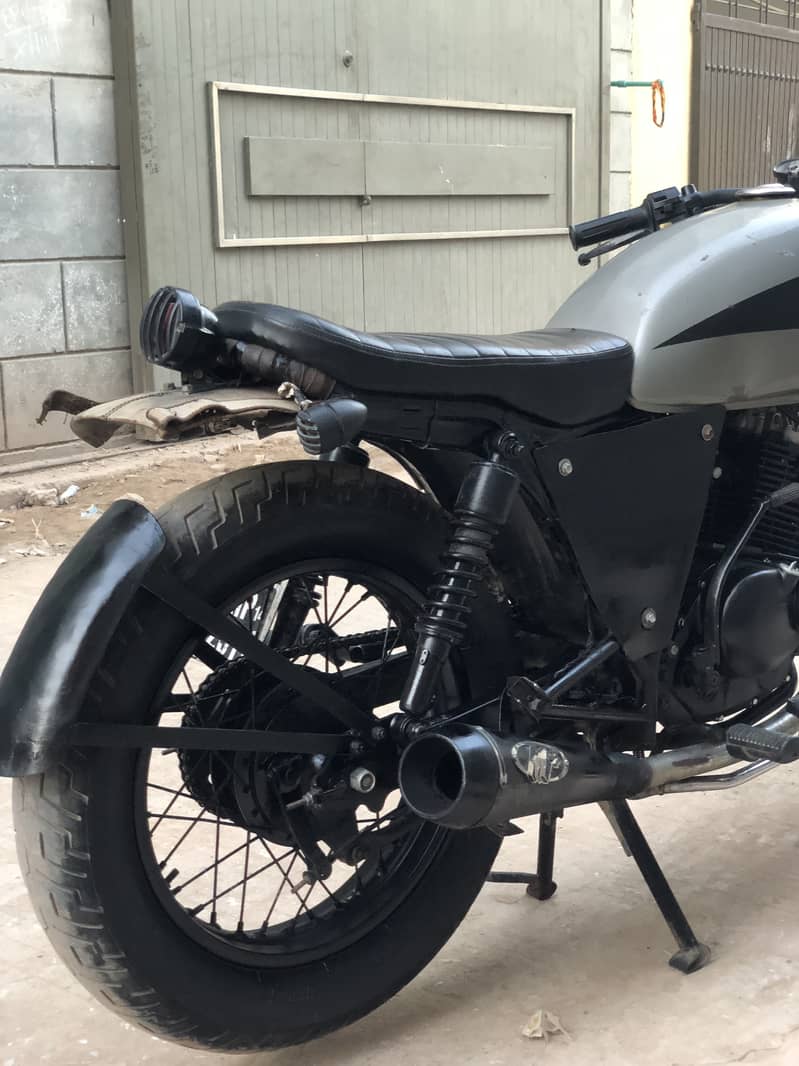 Suzuki GS 150 fully modified to caferacer 4