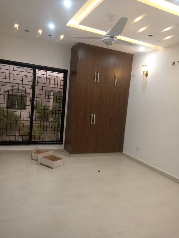 10 Marla House For Sale In Paragon City Lahore 21