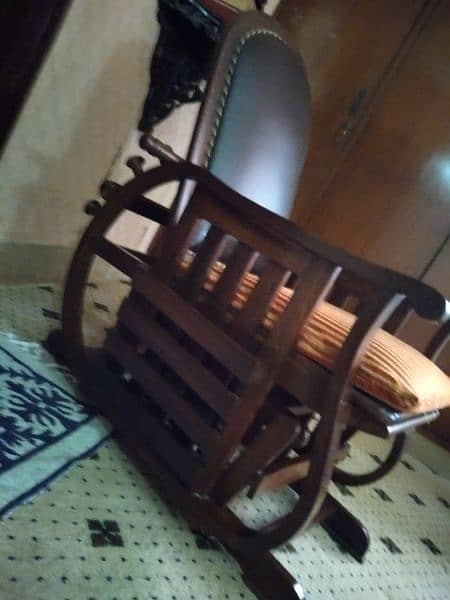 sheesham rocking chair 1