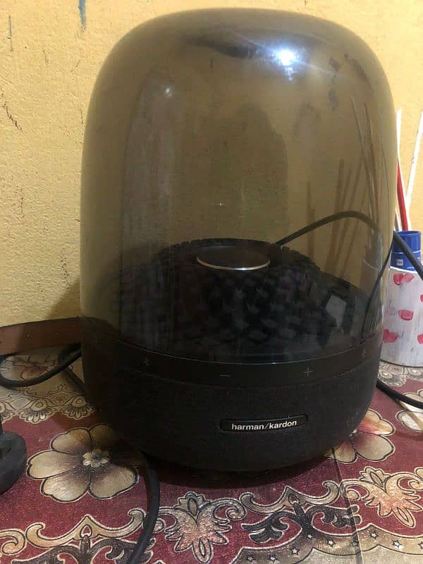 Harman kardon Aura Studio 4 Bluetooth speaker 1