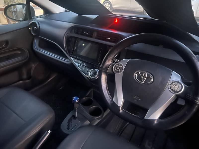 Toyota Aqua 2015 1