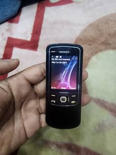 Nokia 8600