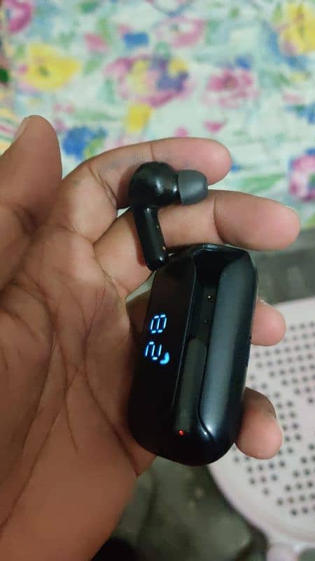 Audionic Airbuds 400 Pro In a V Good Condition Good battery and sound 1