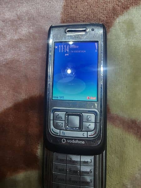 Nokia E65 1