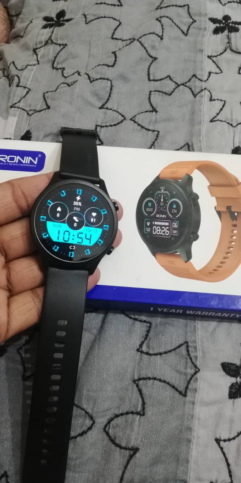 Ronin R010 model name brand new watch lush condition10/10 0