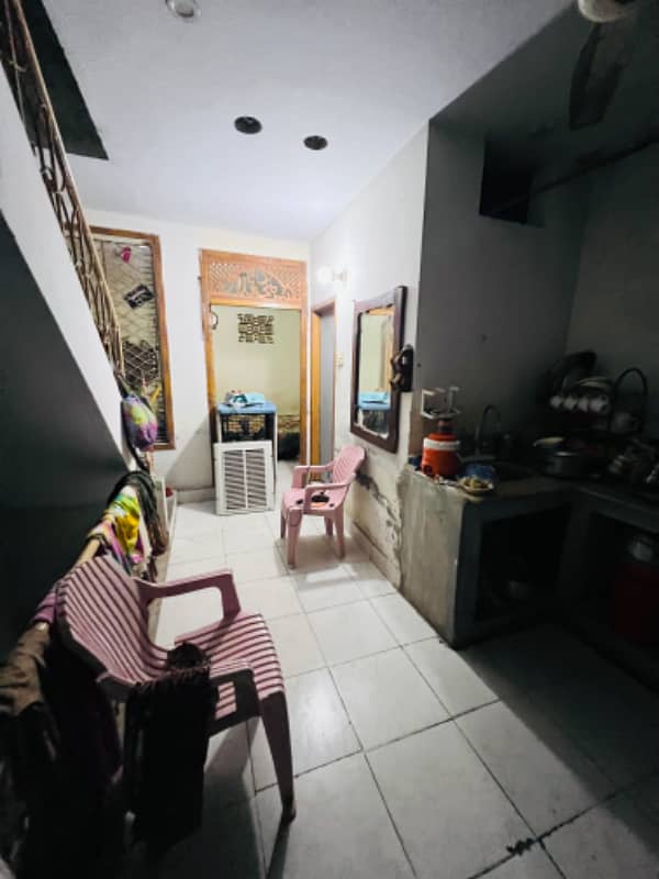 1.5marla 3.5story house for sale (Facing Park) 3