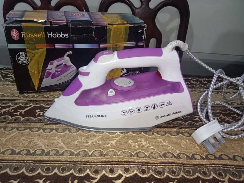 Russell Hobbs Steam Iron 2600W 0