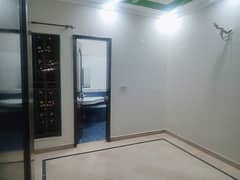 7.5 Marla Upper Portion For Rent In F2 Johar Town 0