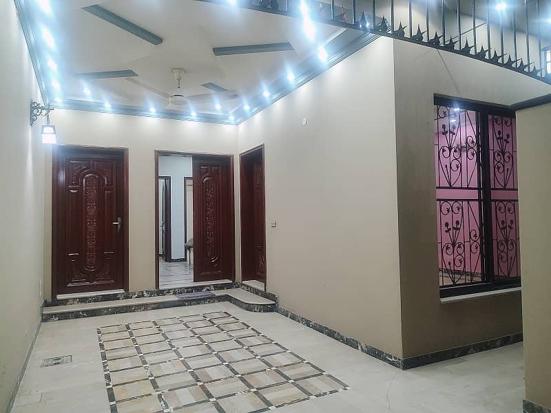 7.5 Marla Upper Portion For Rent In F2 Johar Town 1