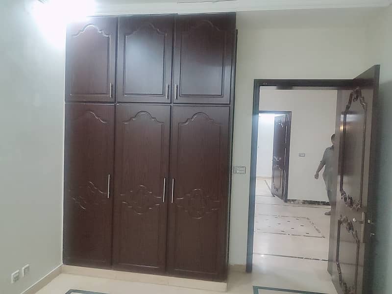 7.5 Marla Upper Portion For Rent In F2 Johar Town 11