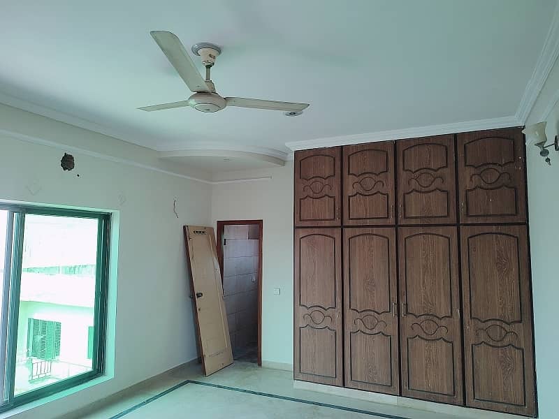 12 Marla House For Rent In Johar Town Phase 2 13