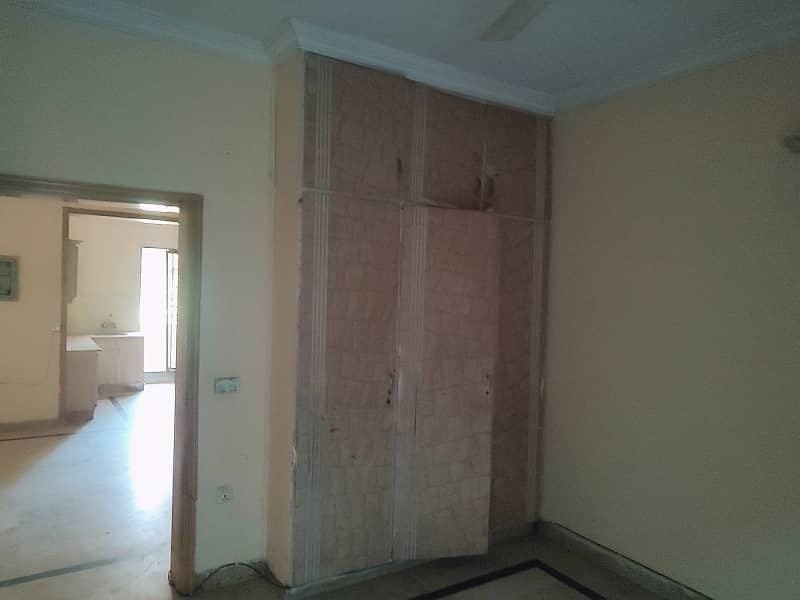 5 Marla upper Portion For Rent In J2 Johar Town 3