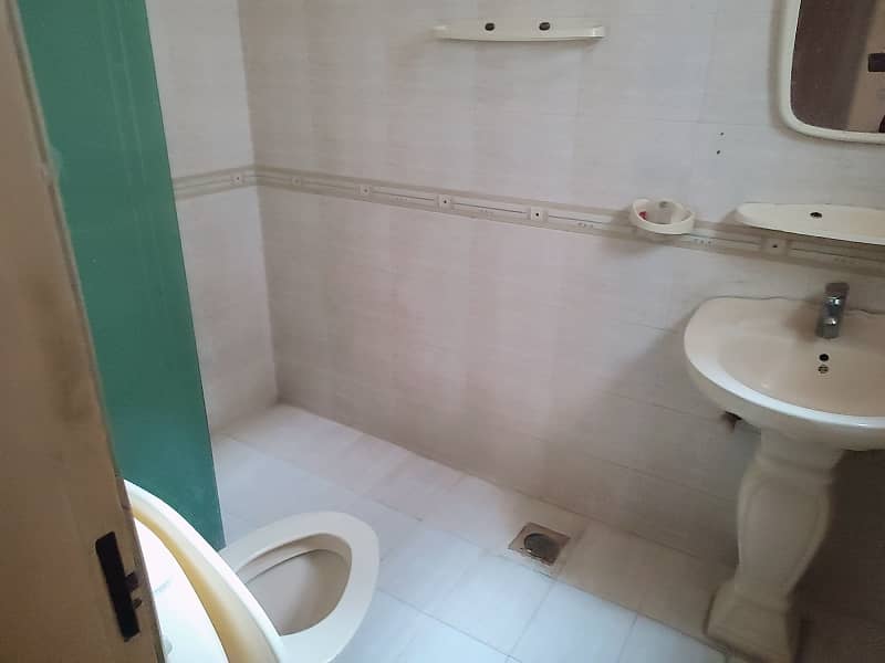 5 Marla Lower portion for rent in J2 Johar town 11