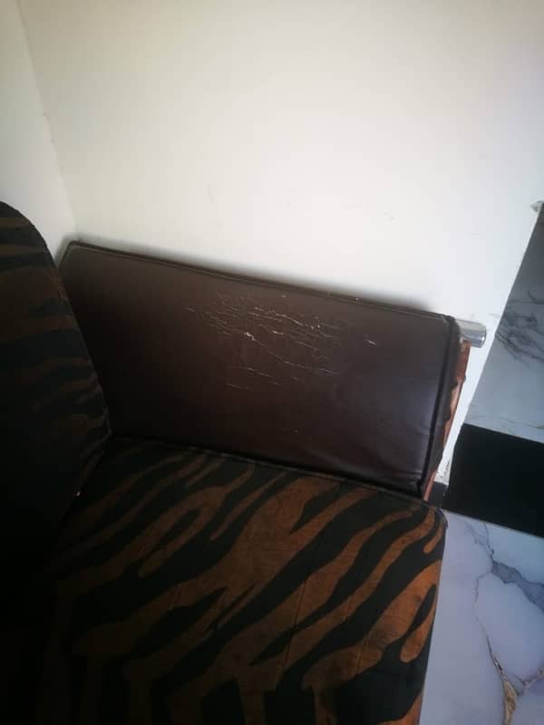 SOFA COME BED GOOD CONDITION 4