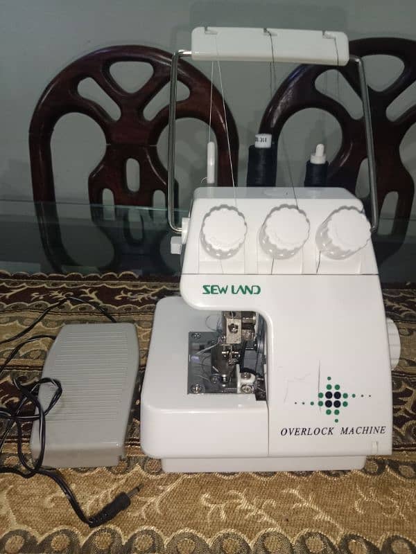 Sew Land Overlock Machine 0