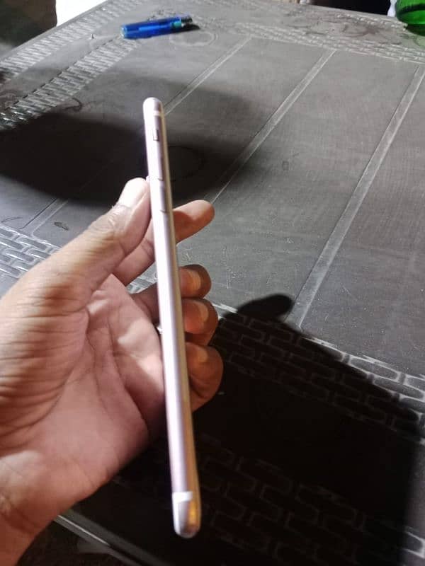 i phone 7 plus 10 by 10 non pta with charger 4