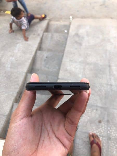 Google pixel 4 painal Damage ha baki All ok ha 03333877126whatsapp num 3