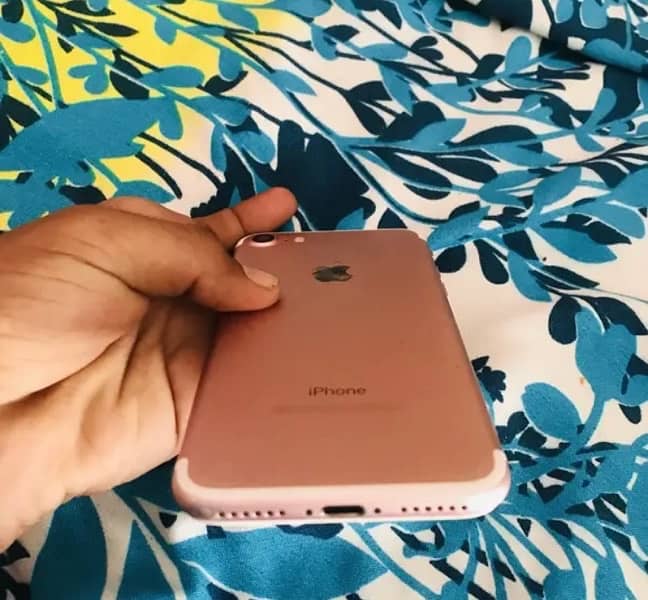 iPhone 7 32gb non (15000rs) 03378347482 2