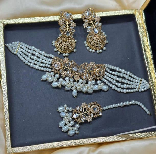 Artificial bridle & causal jewelry sets available 2