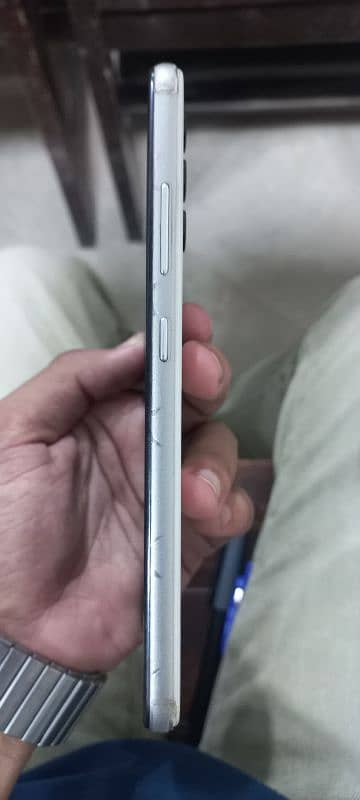 Samsung A32 - Slightly Used 3