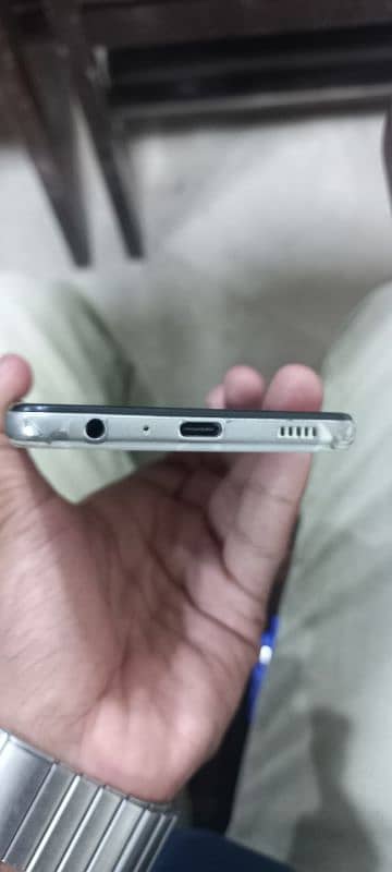 Samsung A32 - Slightly Used 4