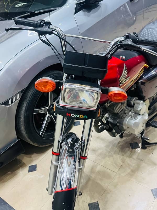 Honda 125 se 3