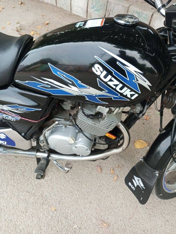 Suzuki GS 150 model 2021 0